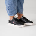 Tommy Hilfiger flat